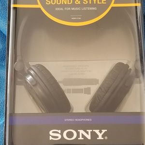 Sony MDR-150 Headphones